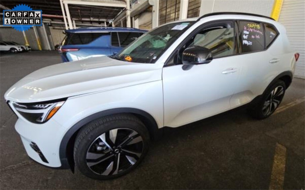 Used 2025 Volvo XC40 B5 Plus Dark Theme SUV
