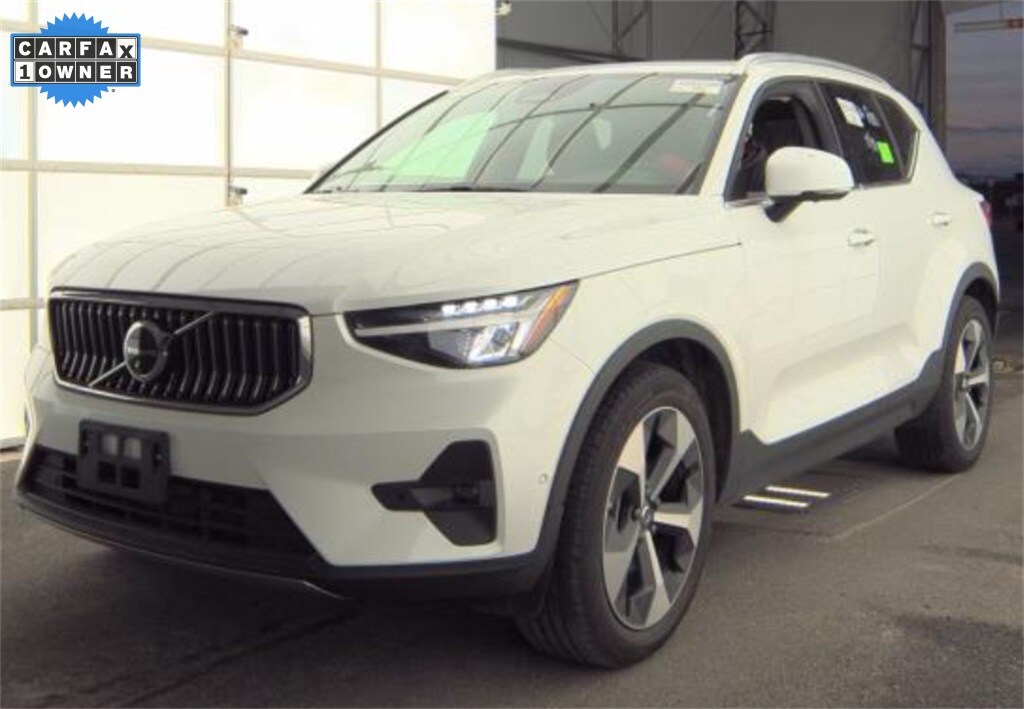 Used 2025 Volvo XC40 B5 Plus Bright Theme SUV