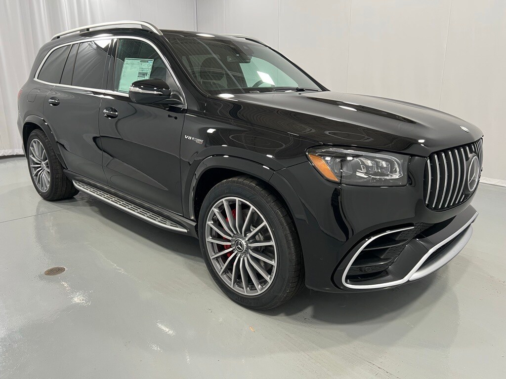 2025 Mercedes Benz GLS AMG 63 4MATIC photo 4