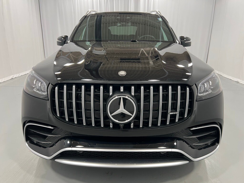 2025 Mercedes Benz GLS AMG 63 4MATIC photo 3