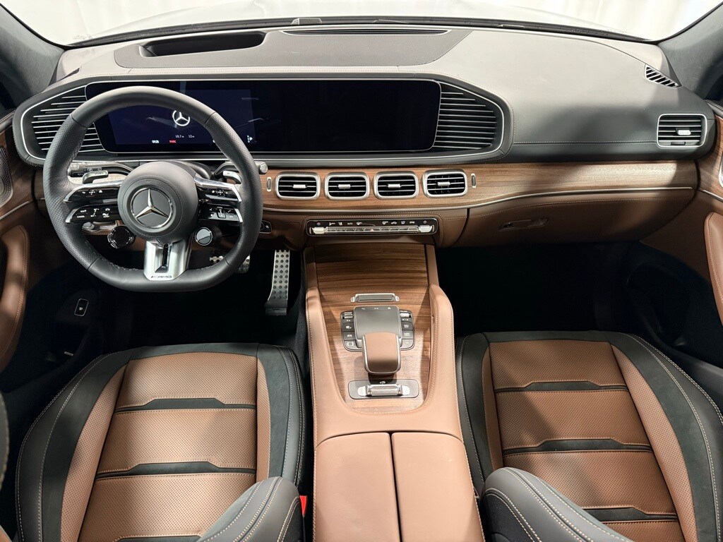 2026 Mercedes Benz GLS AMG 63 4MATIC photo 2