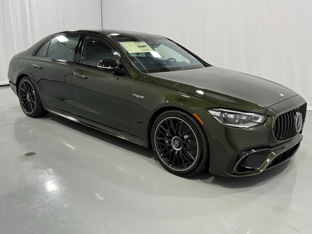 2025 Mercedes Benz S AMG 63 photo 4