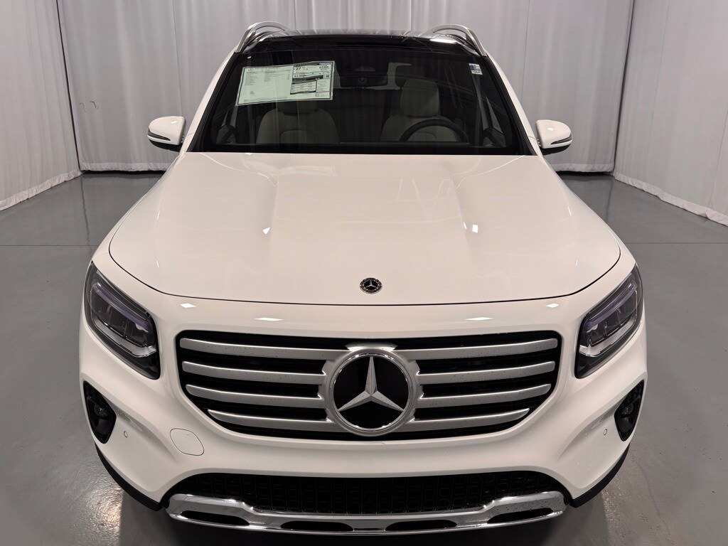 2026 Mercedes Benz GLB 250 4MATIC photo 2