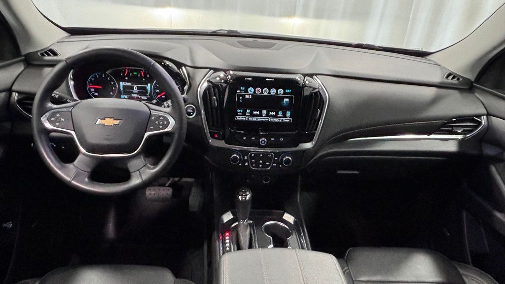 Used 2019 Chevrolet Traverse 3LT with VIN 1GNEVHKW5KJ236798 for sale in Willoughby, OH