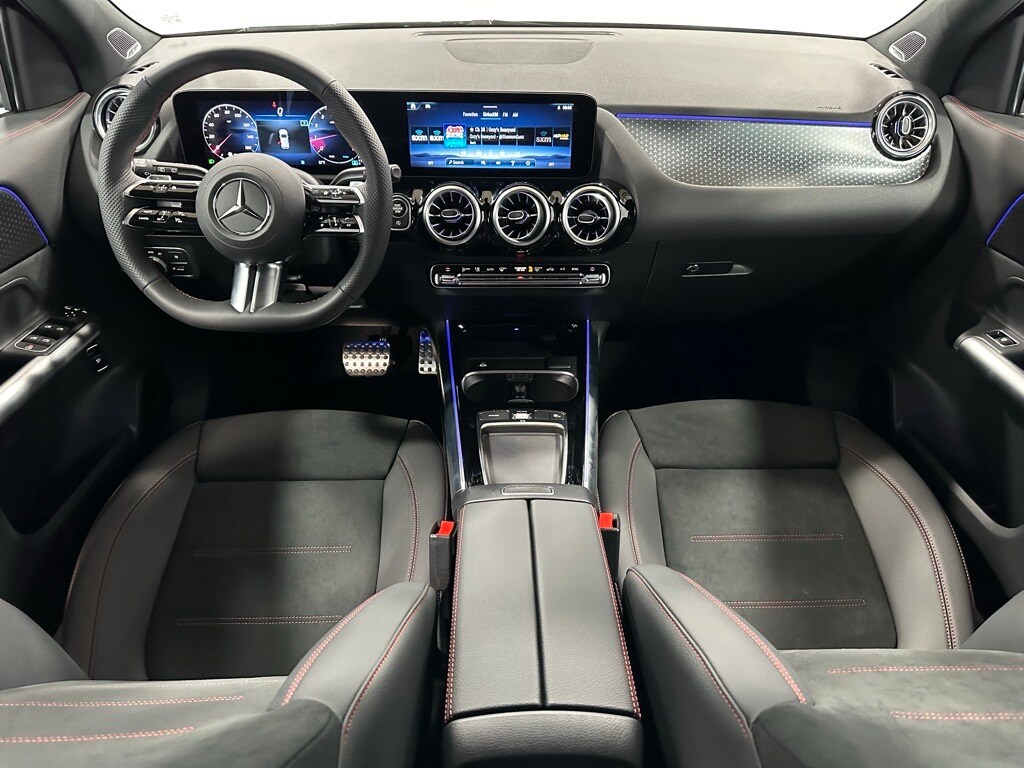 2025 Mercedes Benz GLA 250 4MATIC photo 2