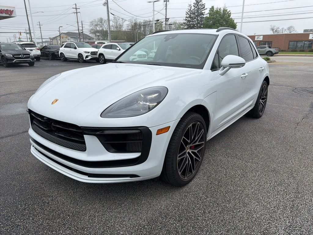 2024 Porsche Macan S's photo
