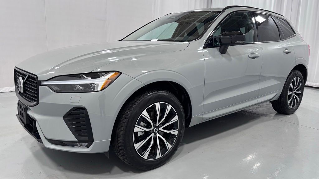 2025 Volvo XC60 B5 Core Dark AWD's photo