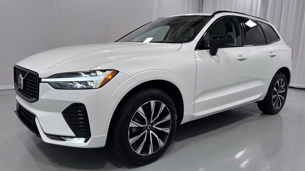 2024 Volvo XC60 B5 Core Dark Theme AWD's photo