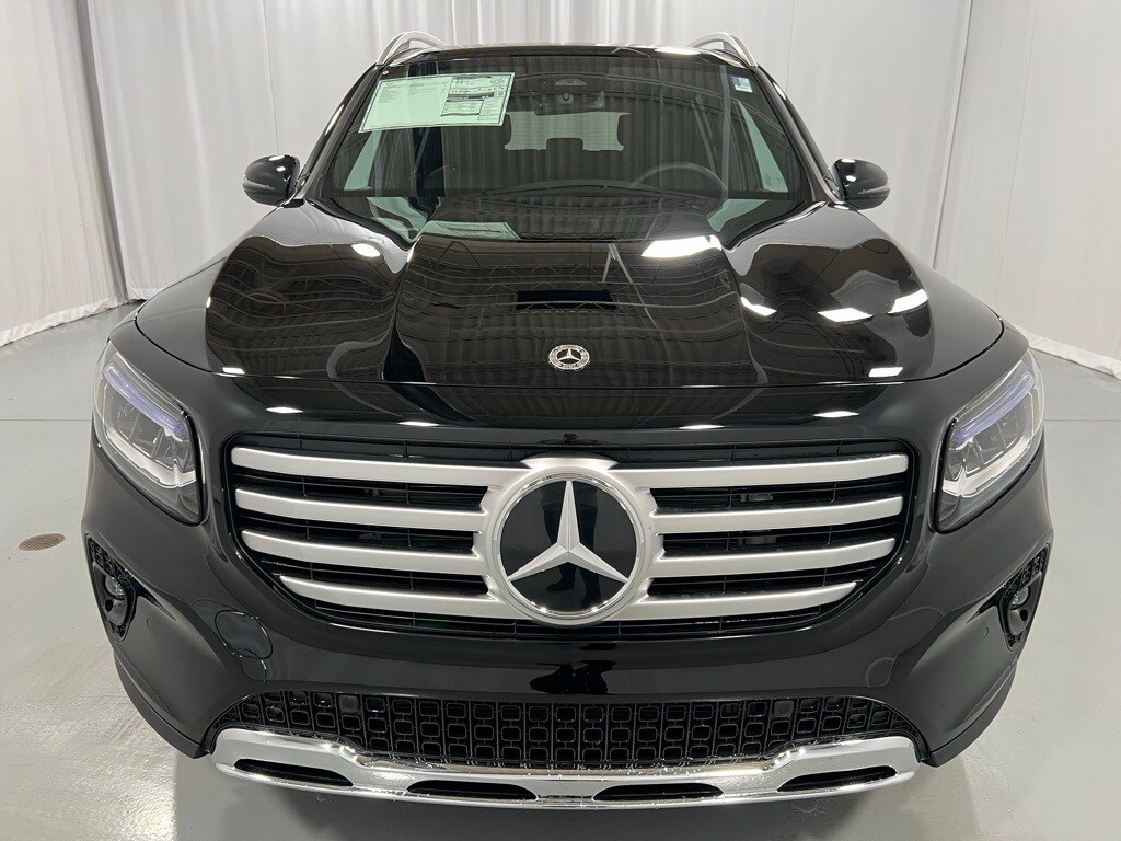 2025 Mercedes Benz GLB 250 4MATIC photo 3