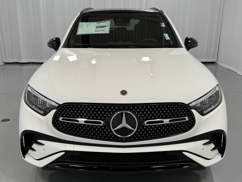 2026 Mercedes Benz GLC 300 4MATIC photo 3