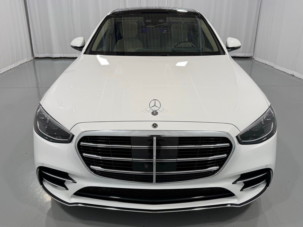 2024 Mercedes Benz S 580 photo 3