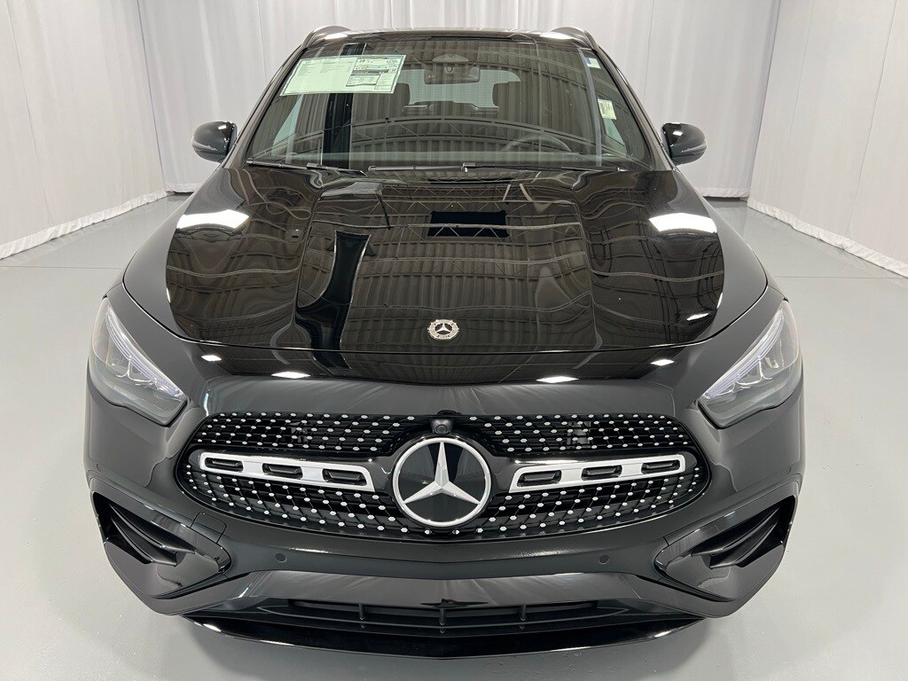 2025 Mercedes Benz GLA 250 4MATIC photo 3