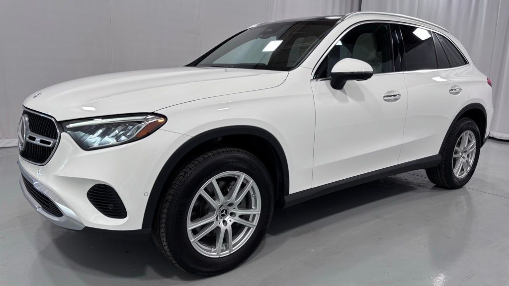 2023 Mercedes-Benz GLC GLC 300 4MATIC's photo