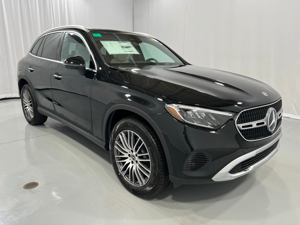 2025 Mercedes Benz GLC 300 4MATIC photo 4