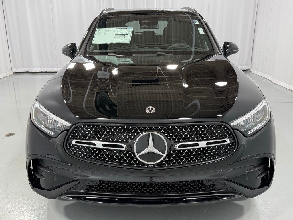 2026 Mercedes Benz GLC 300 4MATIC photo 2