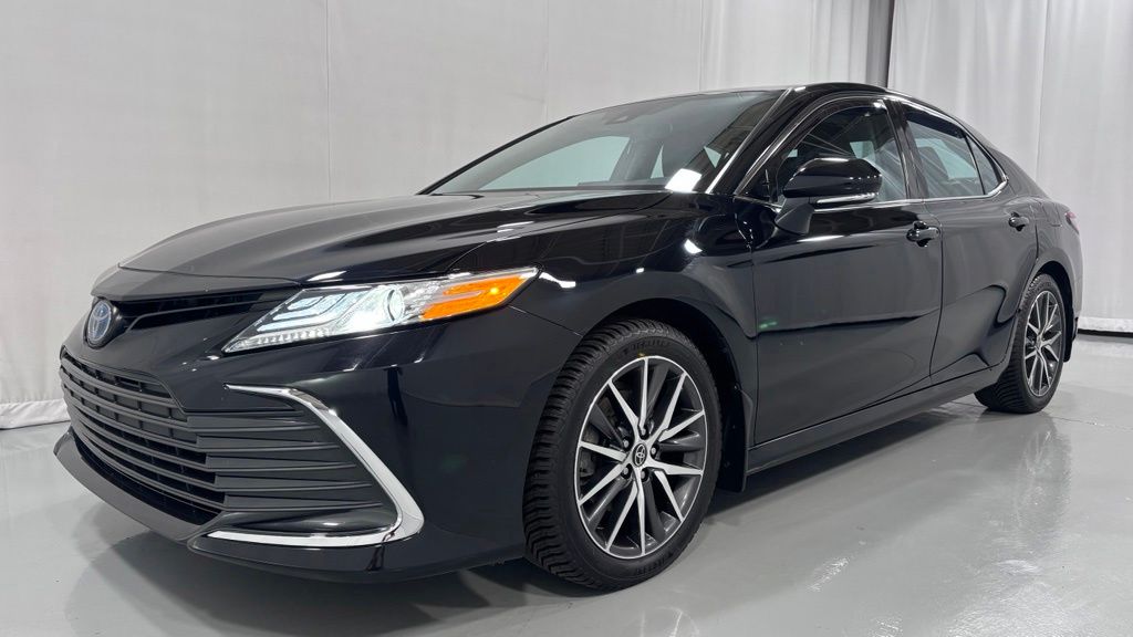  2023 Toyota Camry Hybrid XLE FWD   