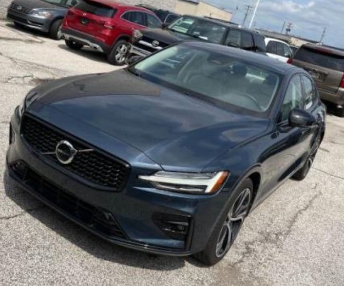2024 Volvo S60 B5 Core Dark Theme AWD's photo