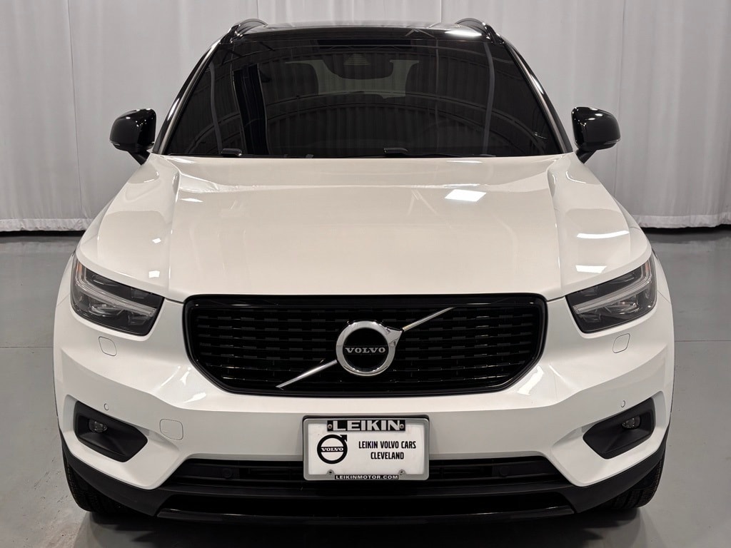 Used 2022 Volvo XC40 T5 AWD R-Design SUV