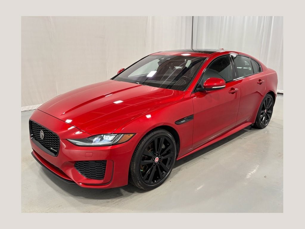 Jaguar XE P300 R-Dynamic S AWD