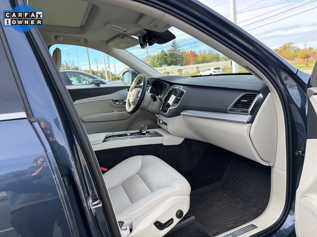 Used 2023 Volvo XC90 B5 AWD Core SUV