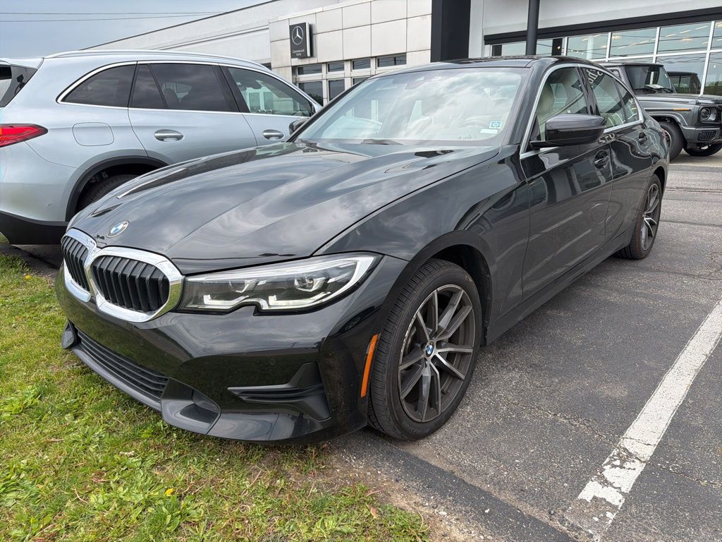 2020 BMW 3 Series 330i xDrive Sedan's photo