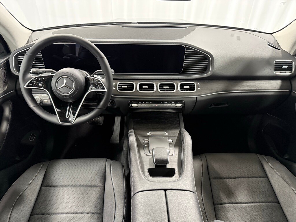 2026 Mercedes Benz GLE 450 4MATIC photo 2