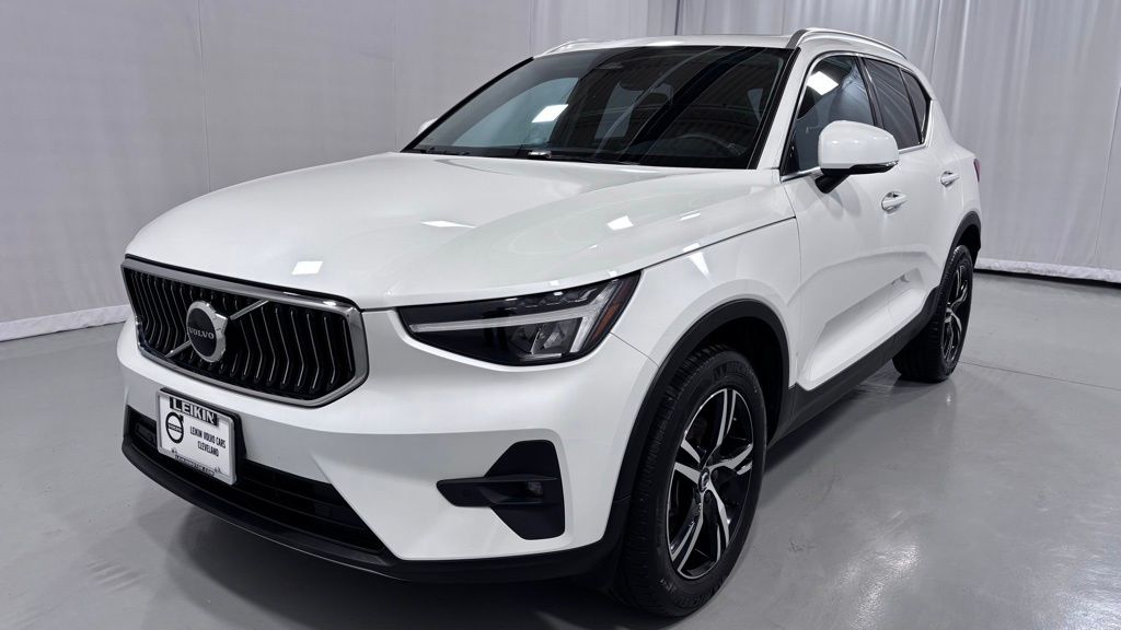 2023 Volvo XC40 B5 Plus Bright AWD's photo