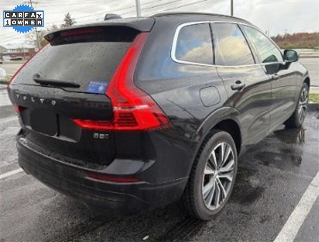 Used 2022 Volvo XC60 B5 AWD Momentum SUV