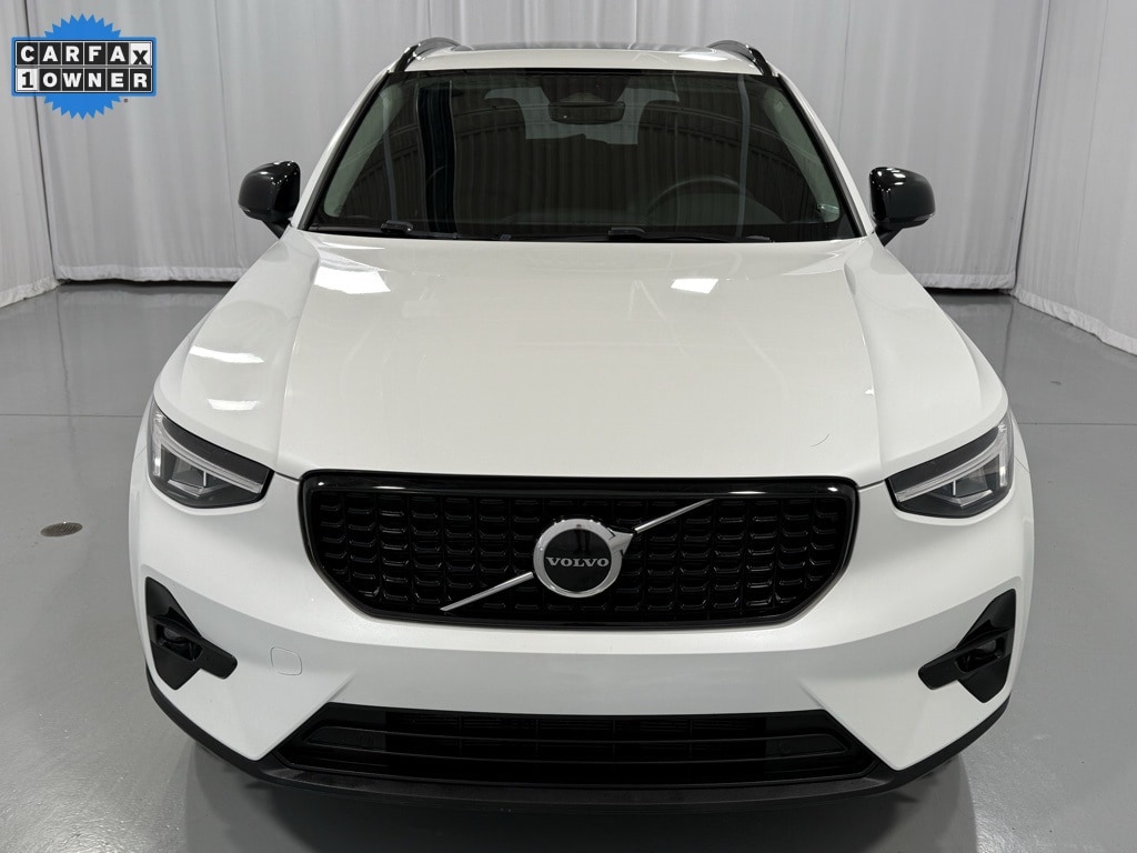 Used 2023 Volvo XC40 B5 AWD Plus Dark SUV
