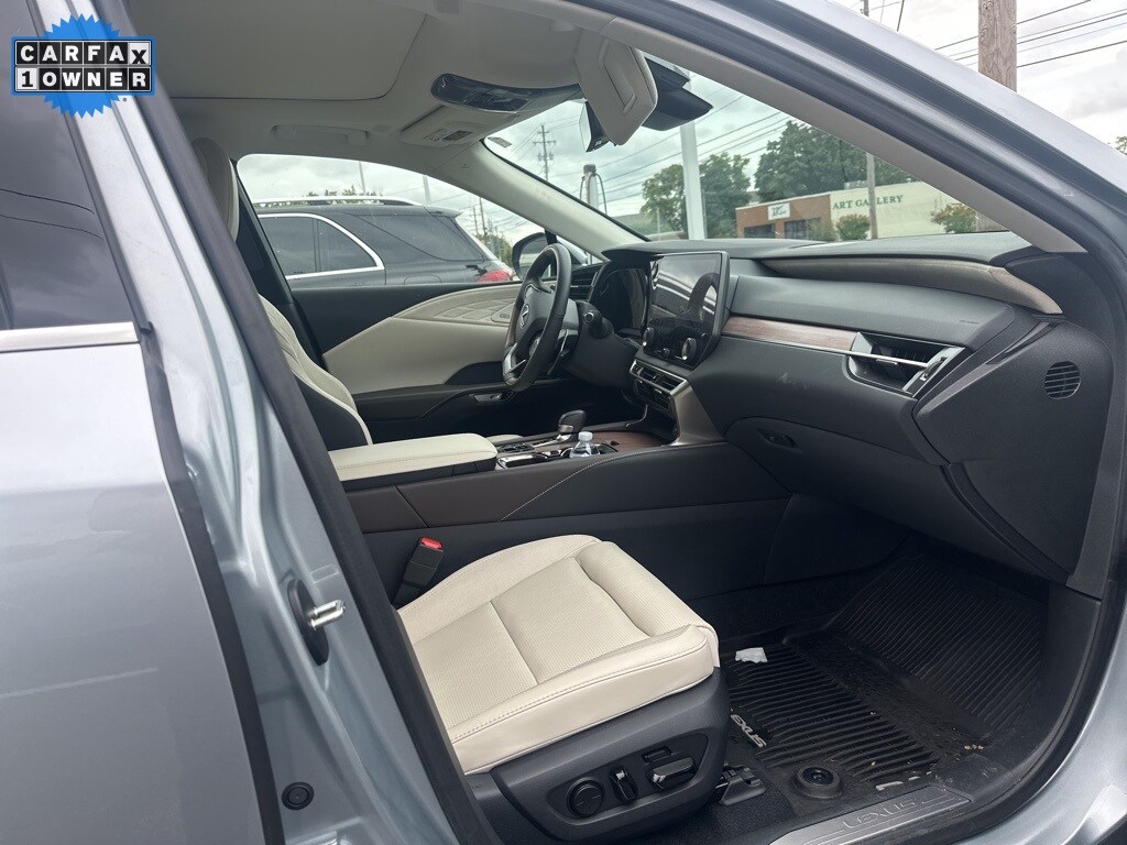 2023 Lexus RX 350h Luxury AWD photo 2