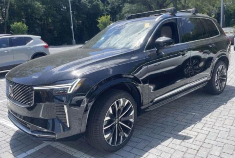 2025 Volvo XC90's photo