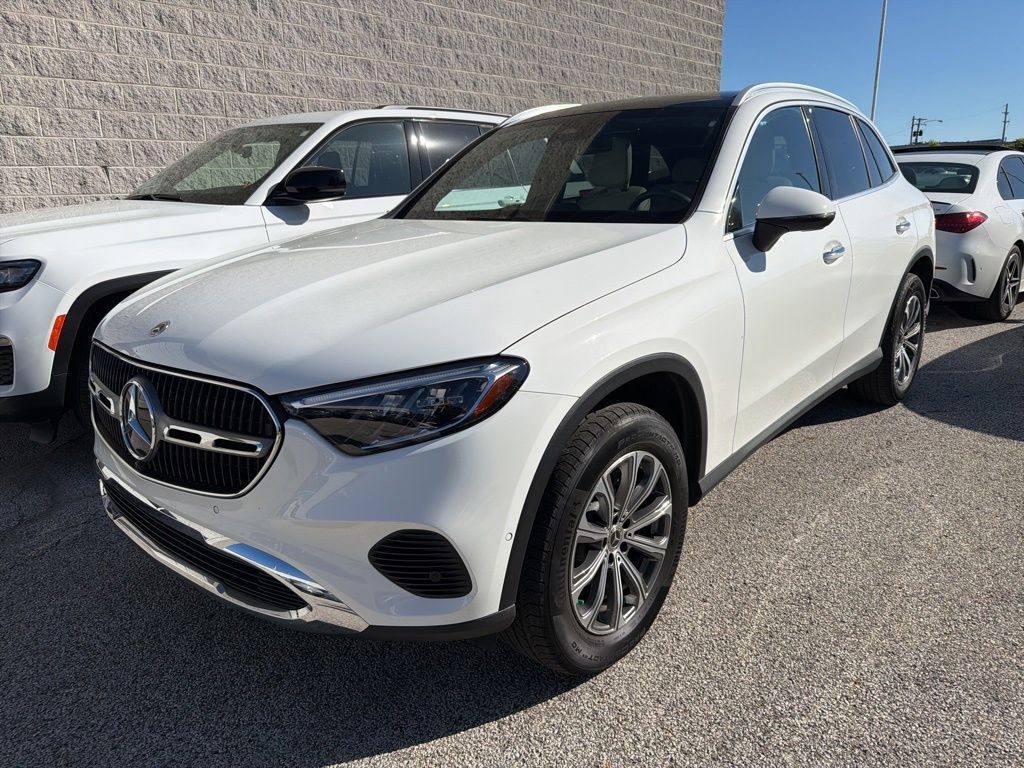 2023 Mercedes-Benz GLC GLC 300 4MATIC's photo