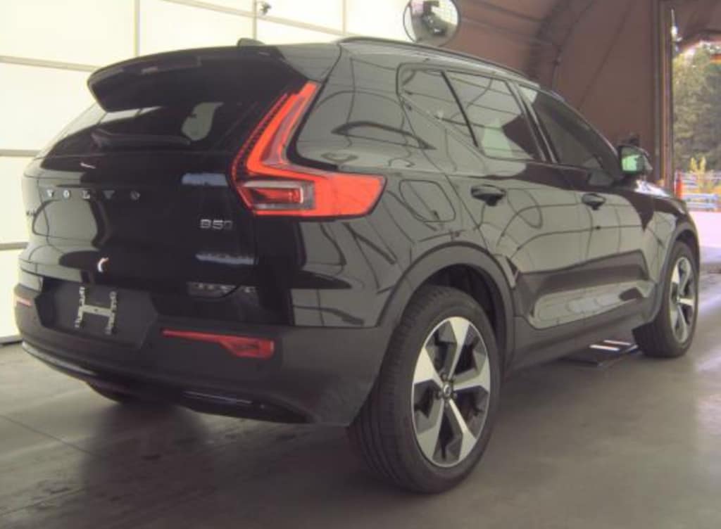 Used 2025 Volvo XC40 B5 Plus Dark Theme SUV