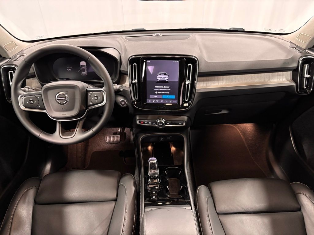 Used 2025 Volvo XC40 B5 Plus Bright Theme SUV