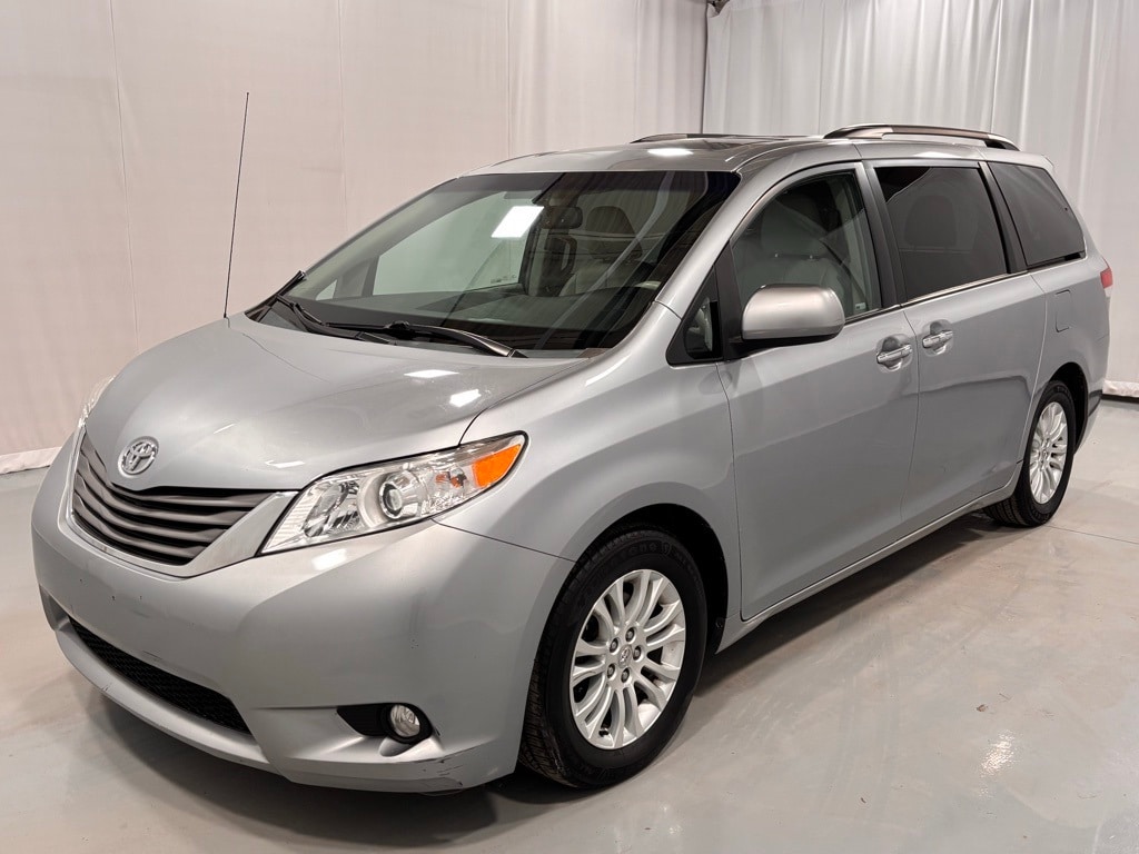 2013 Toyota Sienna XLE