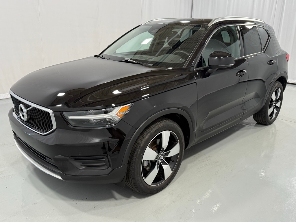 2020 Volvo XC40 Momentum
