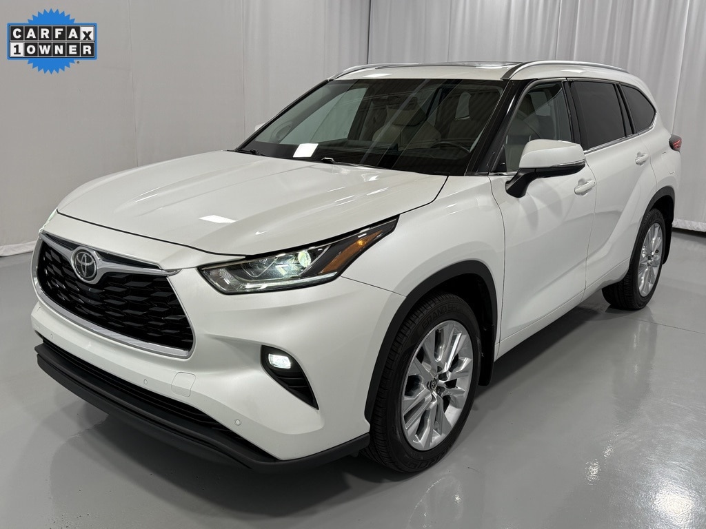 Used 2023 Toyota Highlander Limited SUV