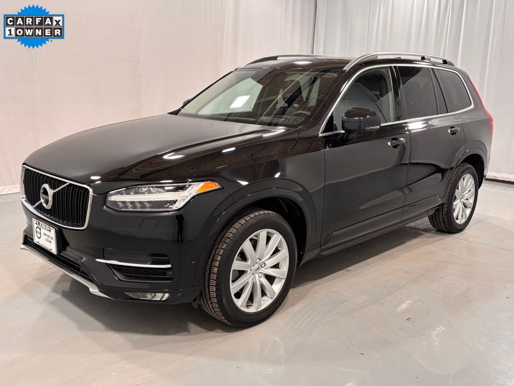 2016 Volvo XC90 Momentum