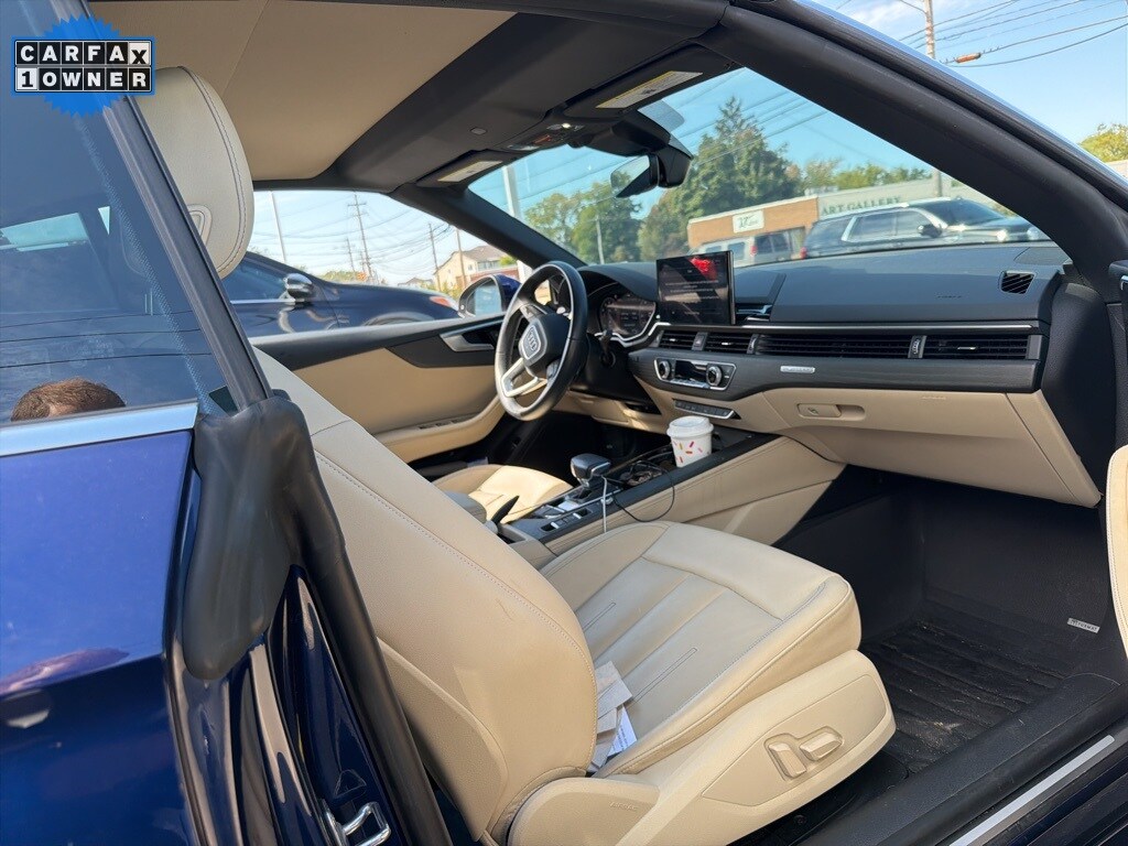 2022 Audi A5 45 Premium Cabriolet photo 2