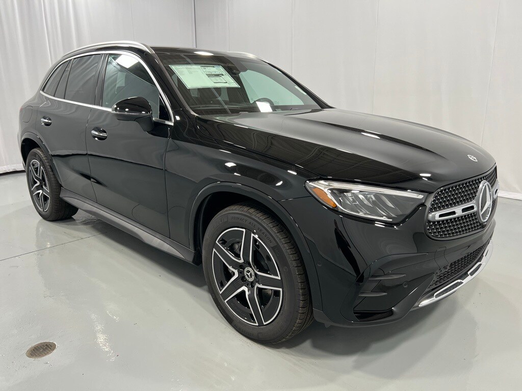 2025 Mercedes Benz GLC 300 4MATIC photo 4
