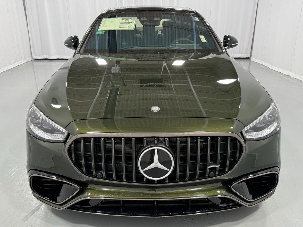 2025 Mercedes Benz S AMG 63 photo 3