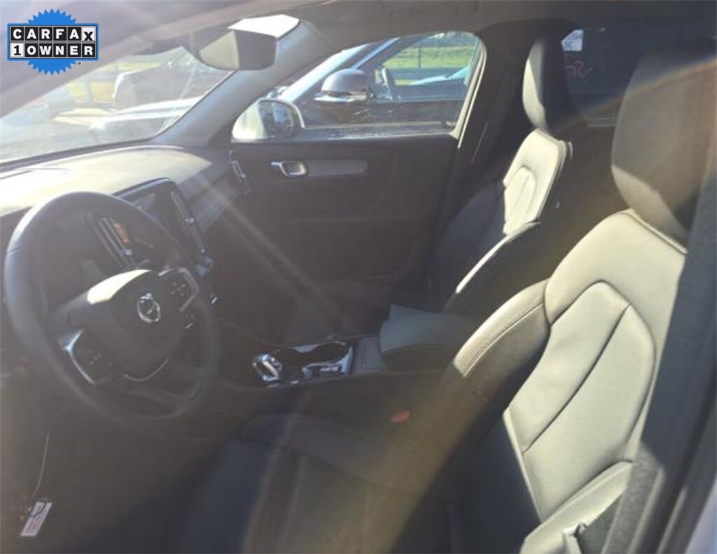 Used 2025 Volvo XC40 B5 Plus Bright Theme SUV