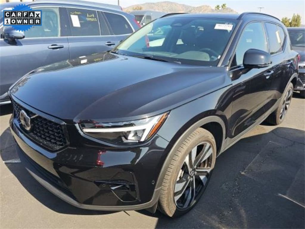 2025 Volvo XC40 Plus