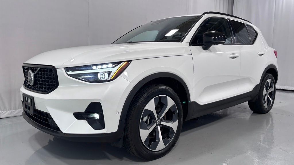 2026 Volvo XC40