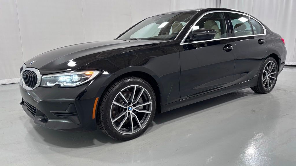 2020 BMW 3 Series 330i xDrive Sedan's photo