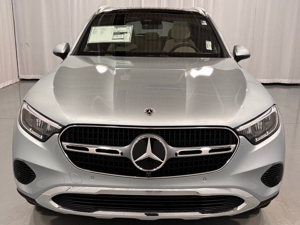 2026 Mercedes Benz GLC 300 4MATIC photo 2