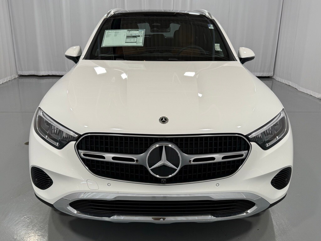 2026 Mercedes Benz GLC 300 4MATIC photo 3