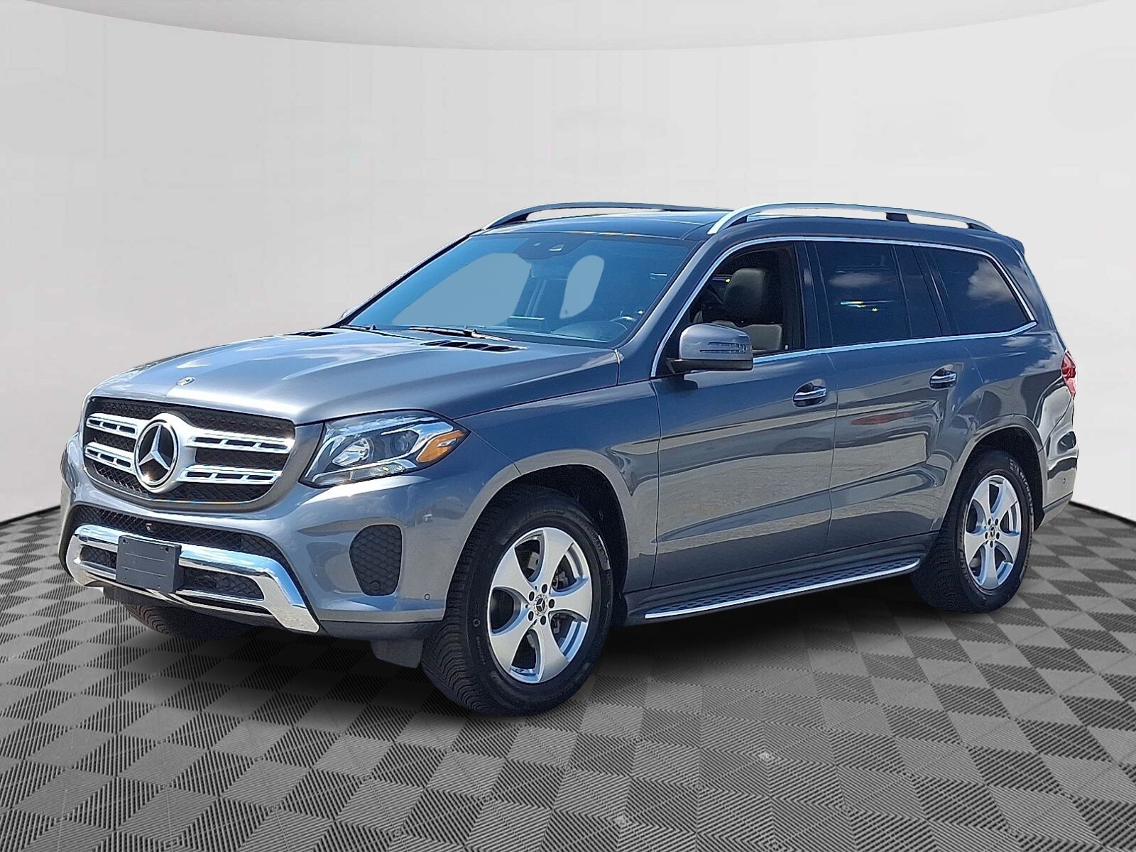 2018 Mercedes Benz GLS 450 4MATIC photo 3