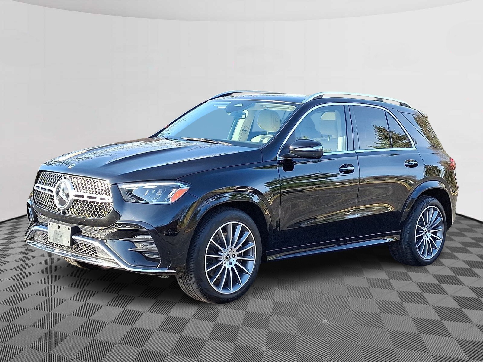 2024 Mercedes Benz GLE 350 4MATIC photo 2