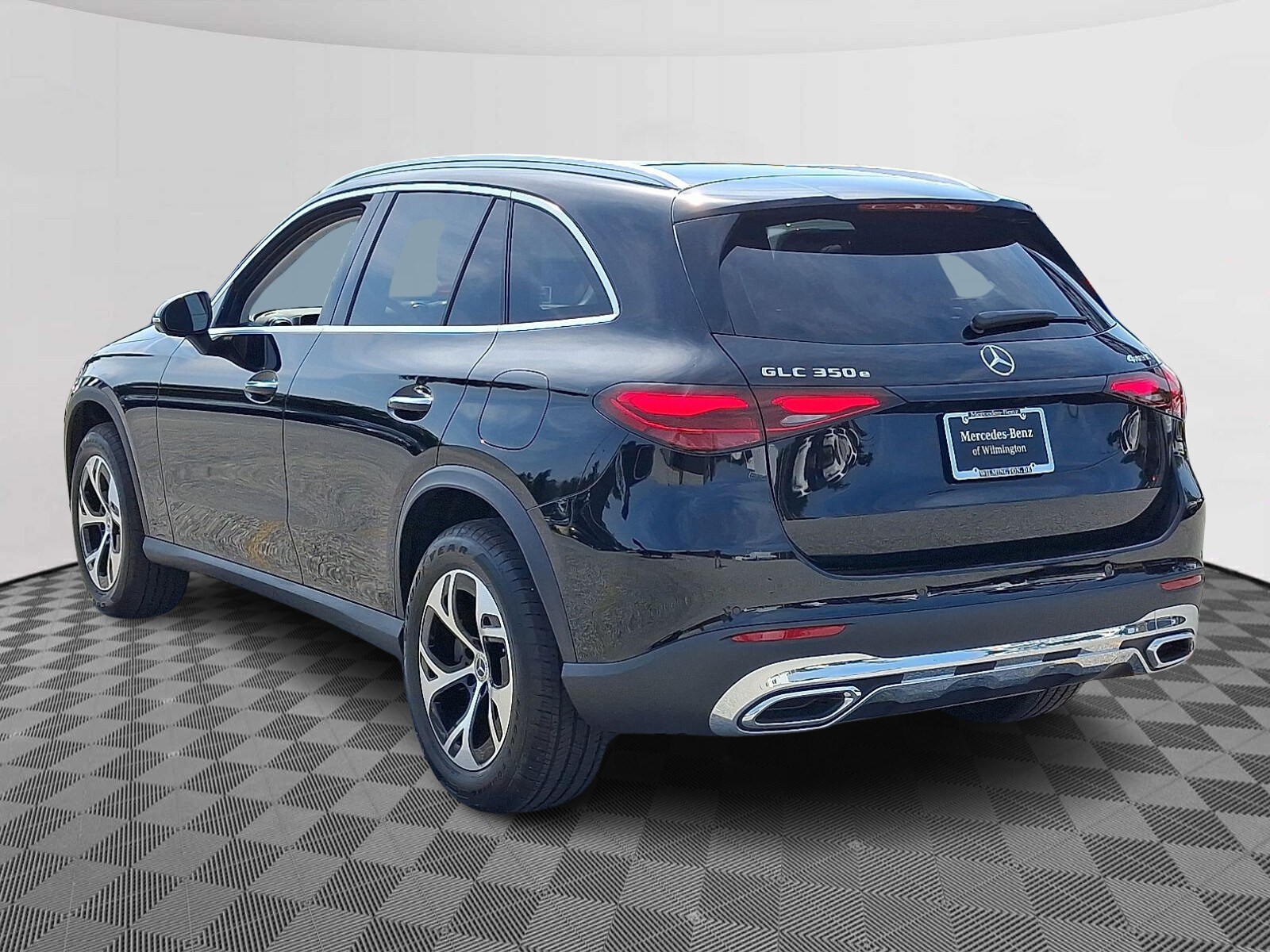 2025 Mercedes Benz GLC 350e 4MATIC photo 4